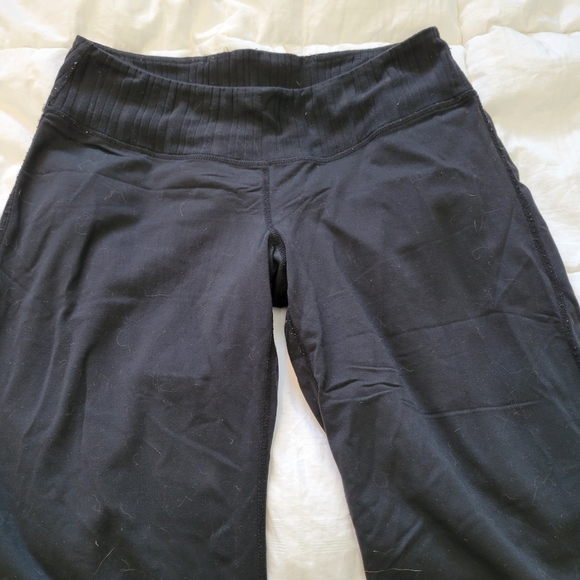 Lululemon capris - Picture 1 of 4